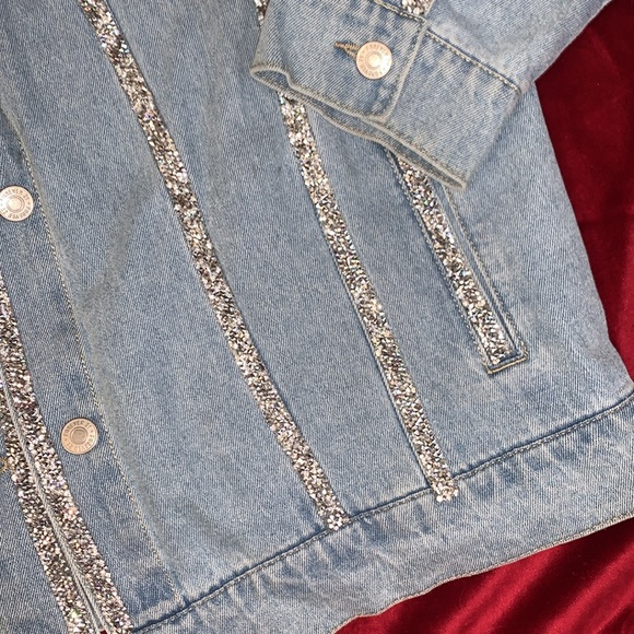Forever 21 Light Blue Denim Jacket with Silver Sequin Glitter Detail Sz Large - Picture 4 of 7